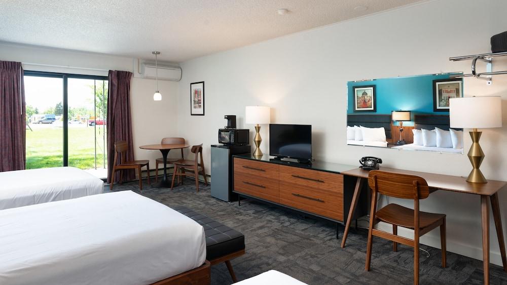 The Sapphire Motel photo 13
