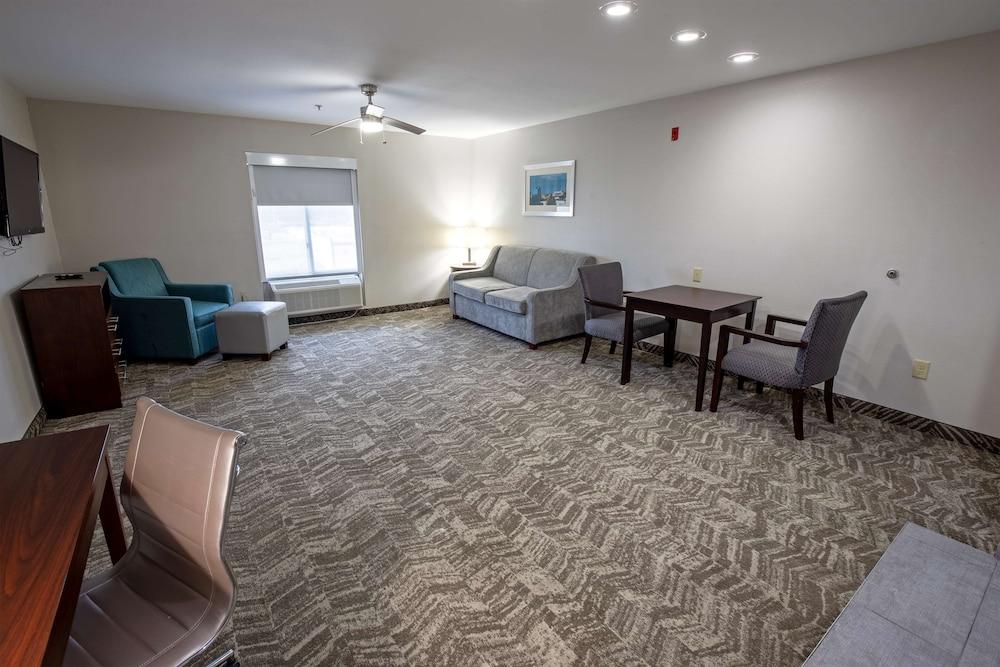 Best Western Plus Vermilion River Inn & Suites photo 23