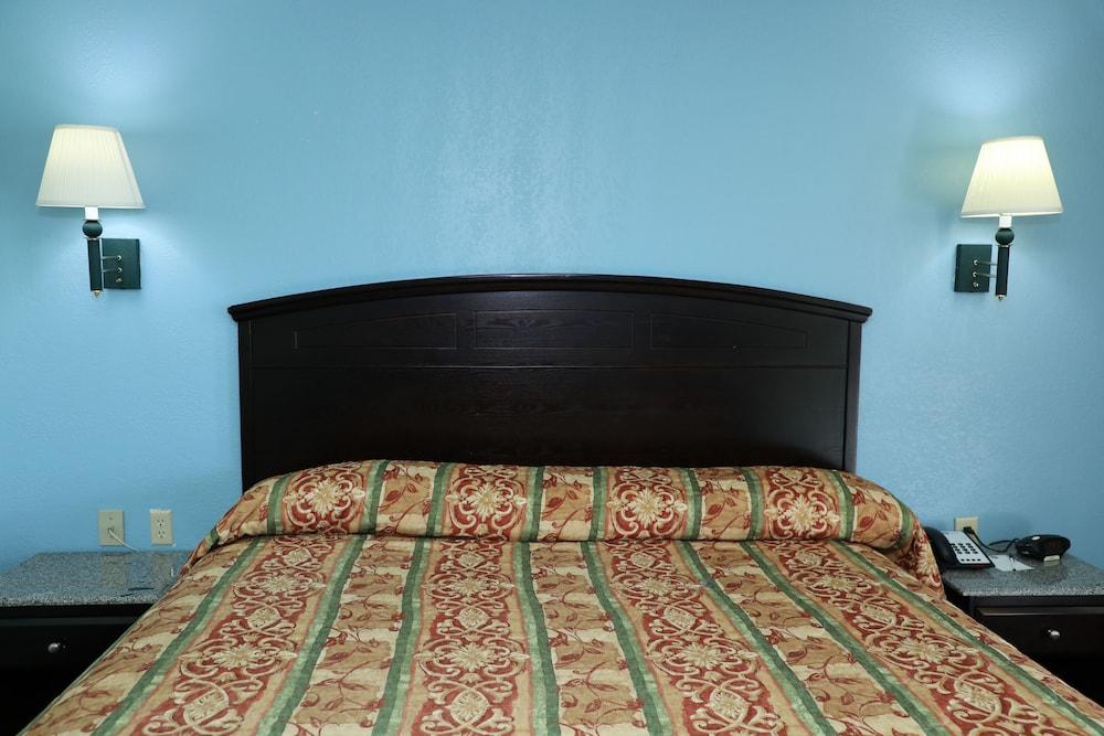 Budget Inn photo 10