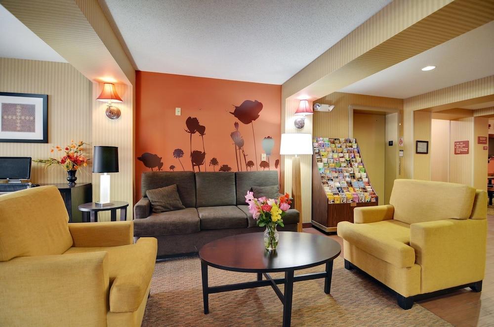 Sleep Inn & Suites Ronks - Lancaster Area photo 6
