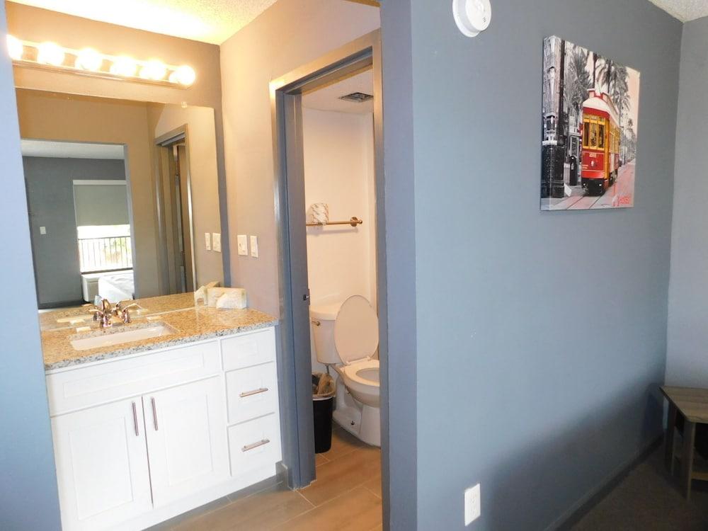 Ramada by Wyndham New Orleans photo 15