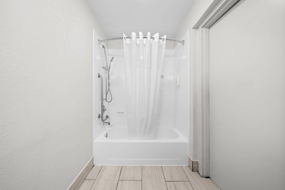 Quality Inn Orlando Near International Drive photo 33