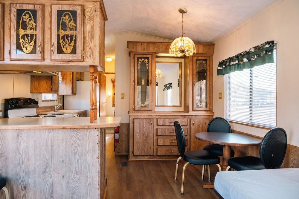 Black Meadow Landing photo 36
