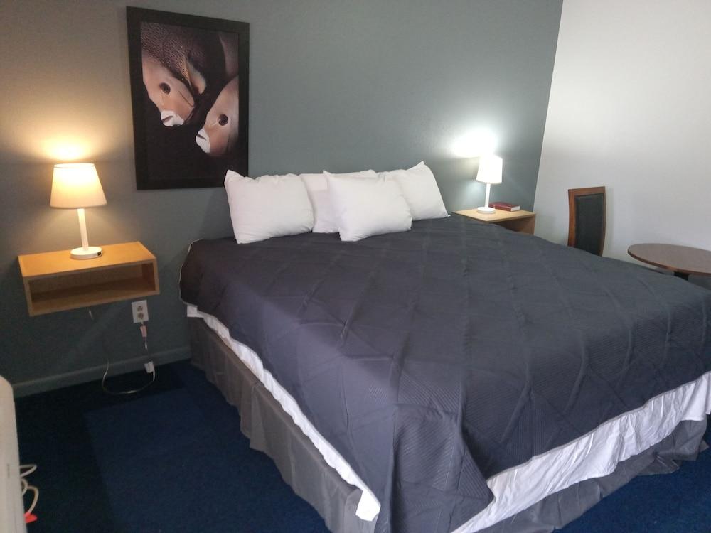 Western Hills Motel photo 12