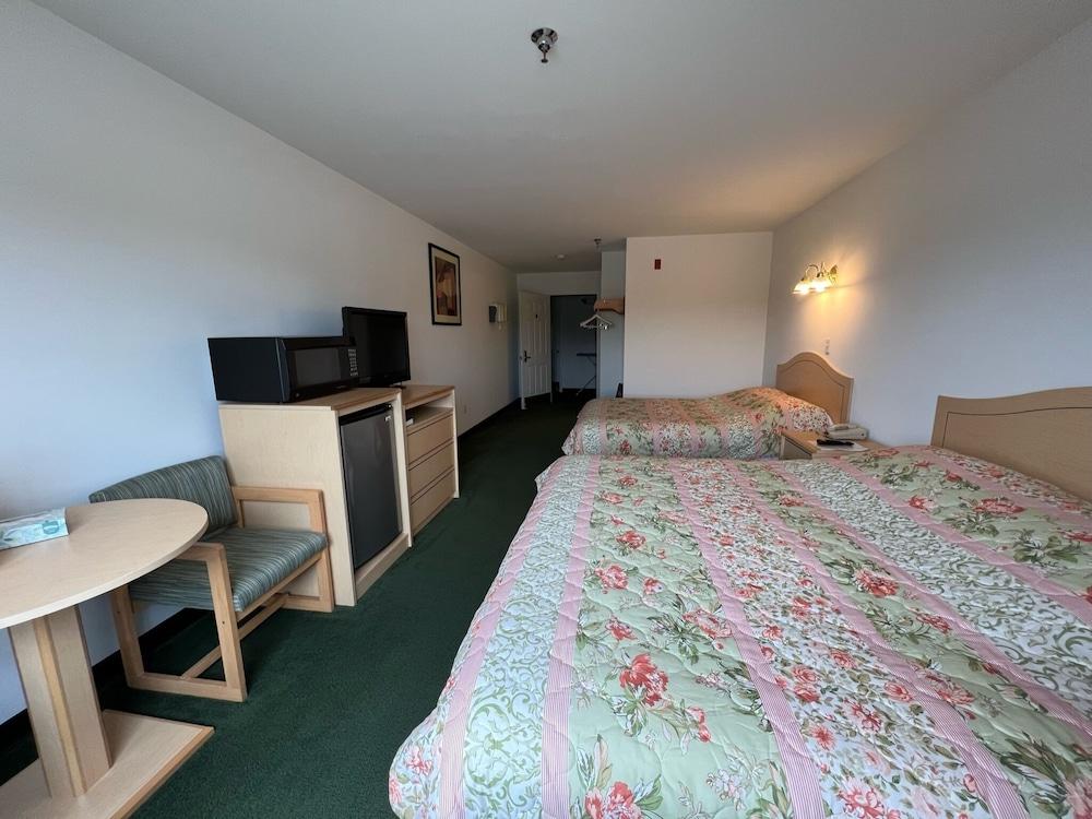Red Bud Country Inn photo 2