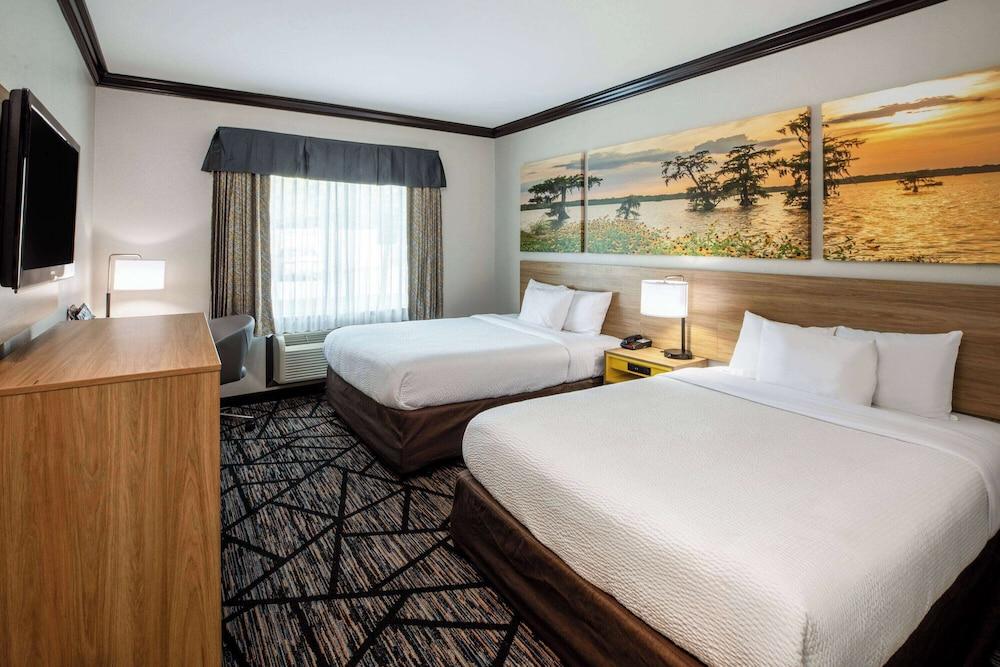 Days Inn by Wyndham Baton Rouge/I-10 photo 11