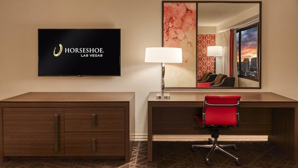 Horseshoe Las Vegas photo 19