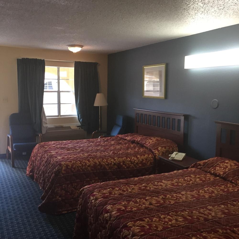 Guest Inn & Suites photo 5