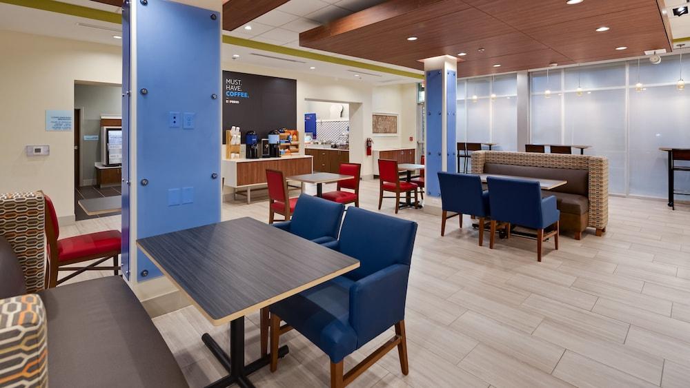 Holiday Inn Express & Suites Latta by IHG photo 25