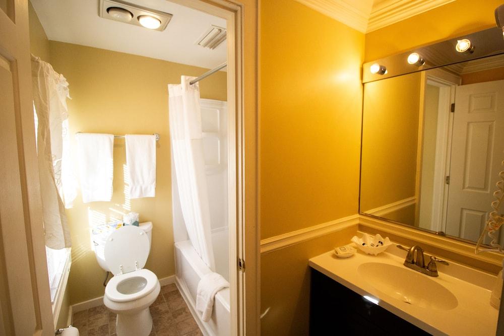 Delamater Inn photo 19