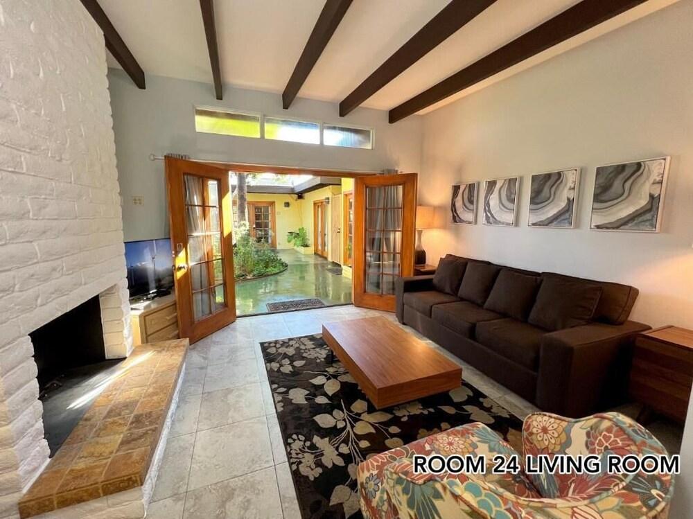 Atrium Palm Springs - Gay Men's Resort photo 7