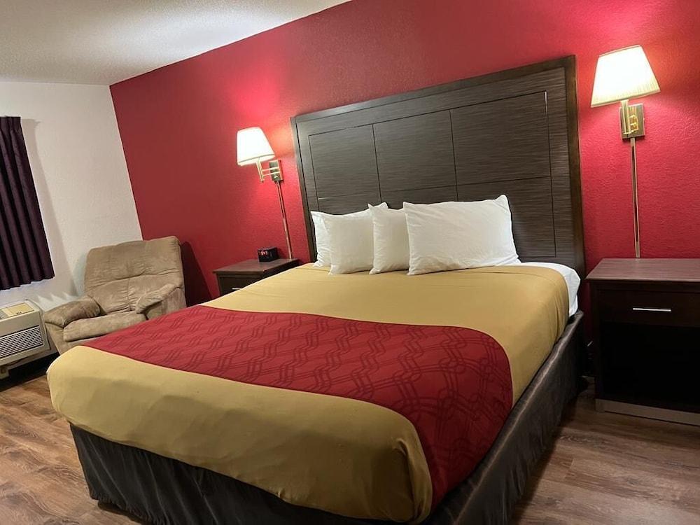 Econo Lodge Oacoma - Chamberlain West photo 29