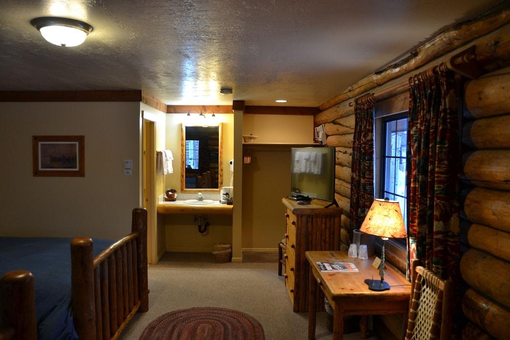 Daniels Summit Lodge photo 9