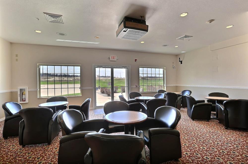 Boarders Inn & Suites by Cobblestone Hotels - Shawano photo 32