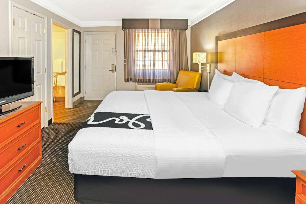 La Quinta Inn by Wyndham Wichita Falls photo 19