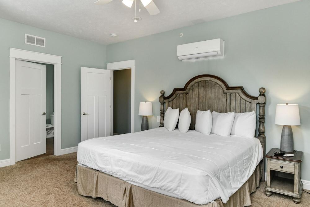 Bransons Nantucket photo 16