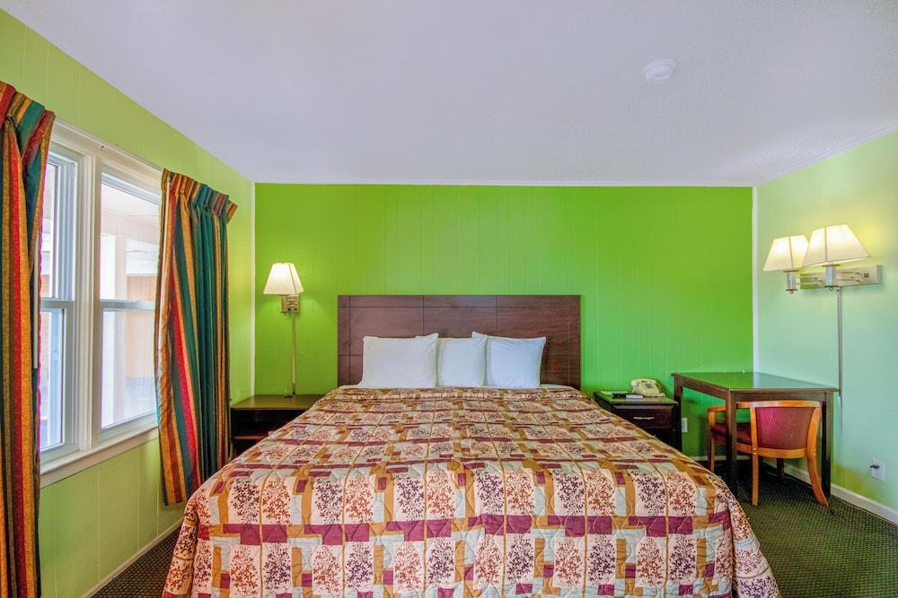 OYO Travelier Motel photo 48