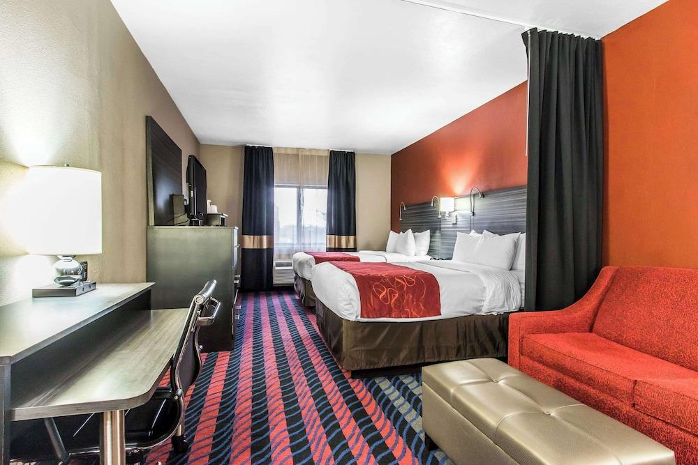 Comfort Suites Fairgrounds West photo 32
