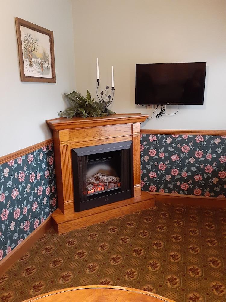 Hotel Millersburg photo 70