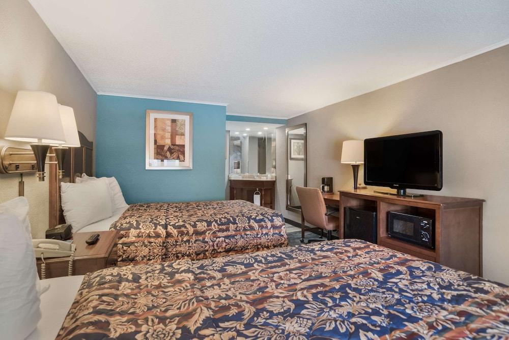 Rodeway Inn Carlisle North photo 16