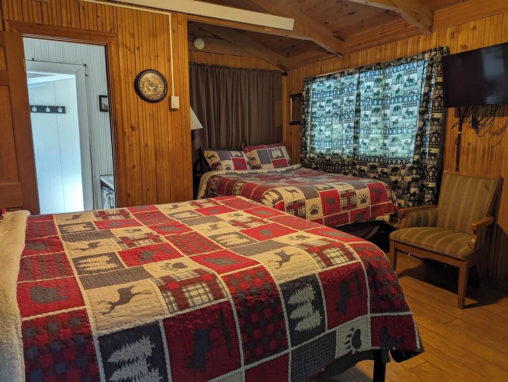 Ponderosa Pines Inn and Cabins photo 13
