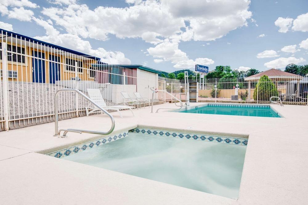 Travelodge by Wyndham Ruidoso photo 10