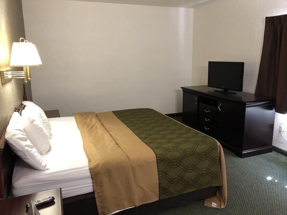 Posh Inn & Suites photo 9