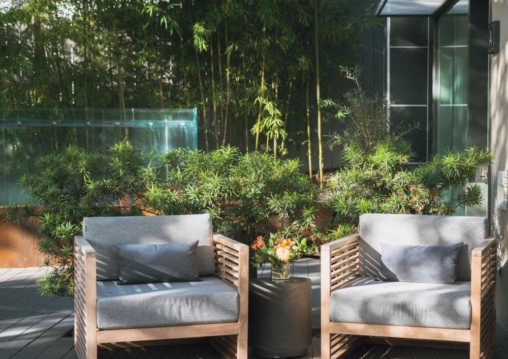 Frame Hotel - Treehouse photo 15