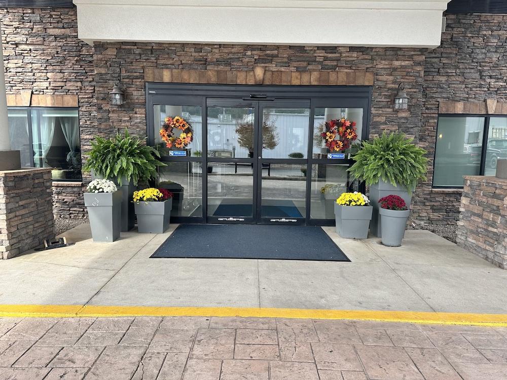 Holiday Inn Express Hotel & Suites Weston by IHG photo 63