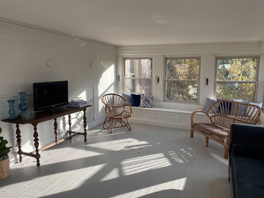 Offutt Manor photo 29
