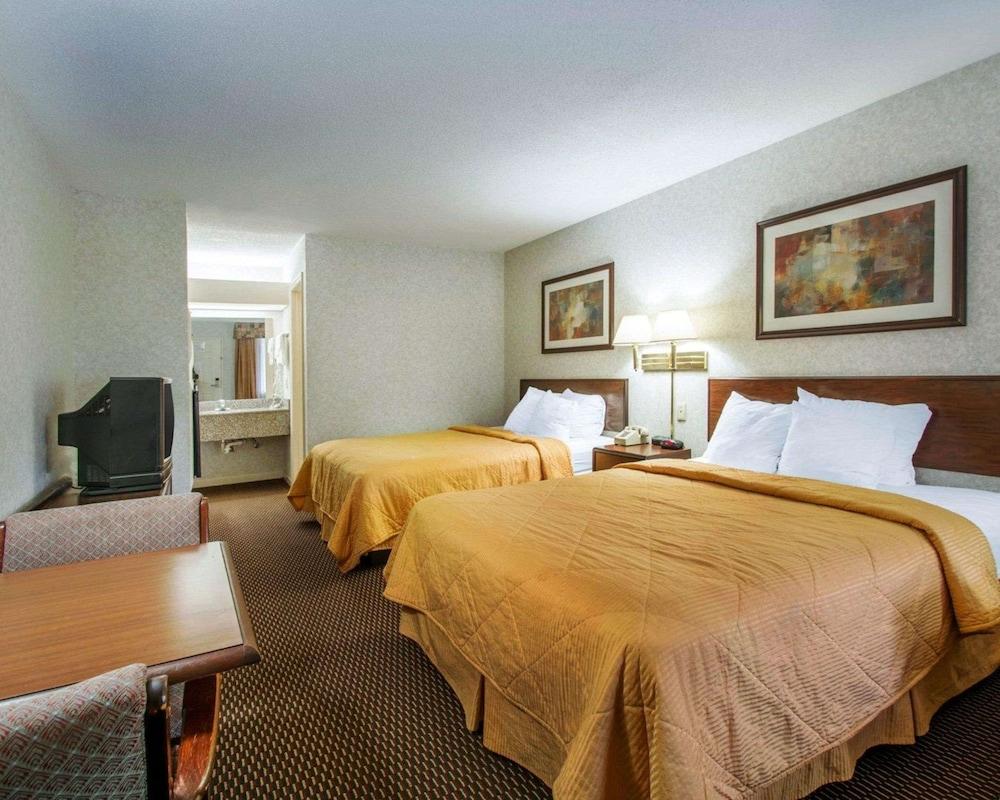 Econo Lodge Troy photo 39
