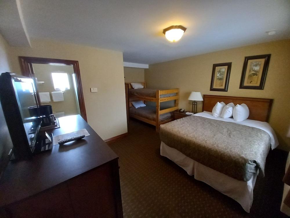 BackCountry Inn photo 12