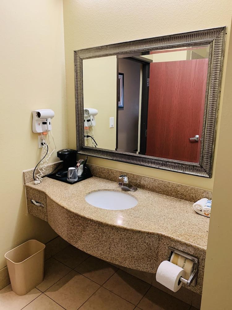 Rodeway Inn & Suites Winnfield photo 22