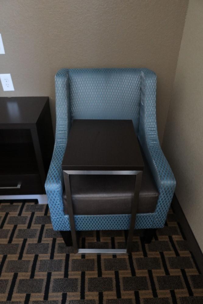West Worth Inn and Suites photo 12