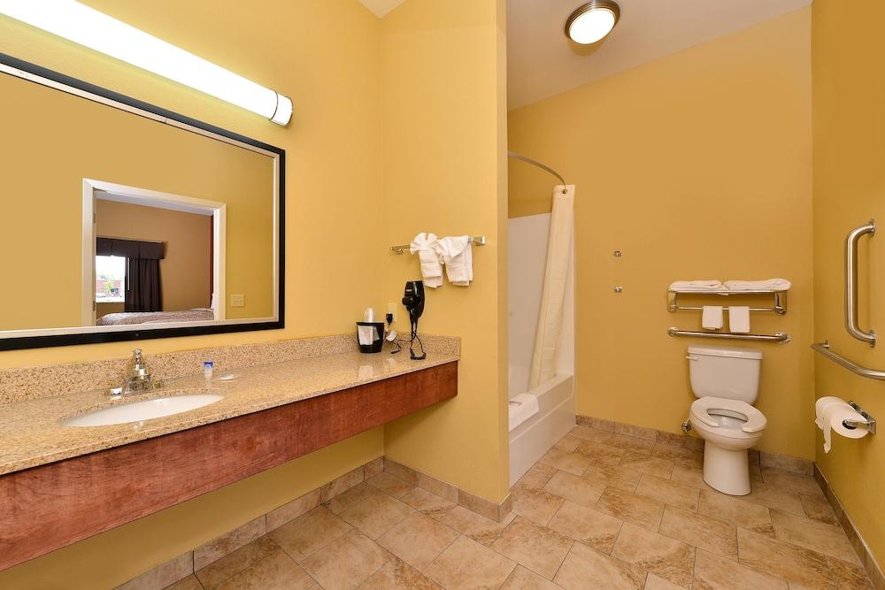 Americas Best Value Inn Tupelo photo 10