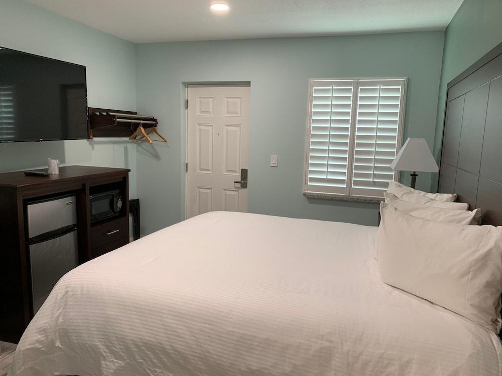 Atlantic Shores Motel photo 39