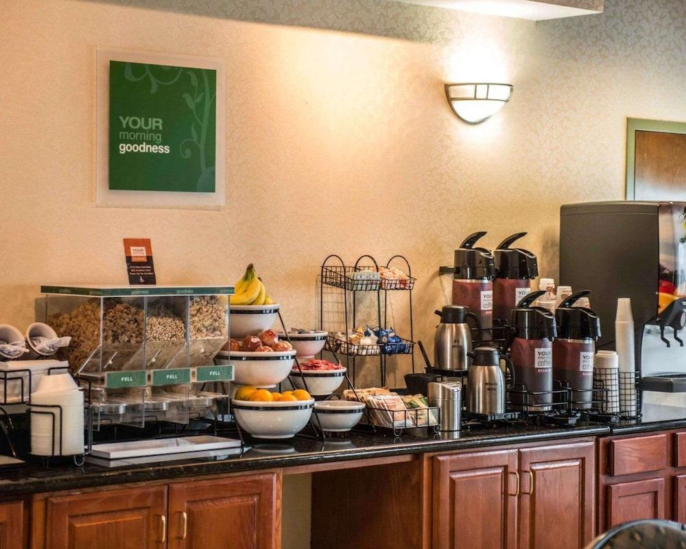 Comfort Inn & Suites photo 28