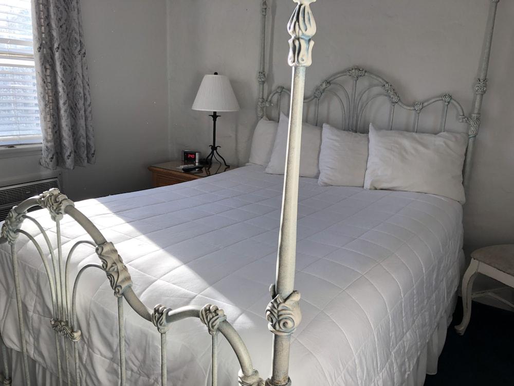 Seacrest Inn photo 60