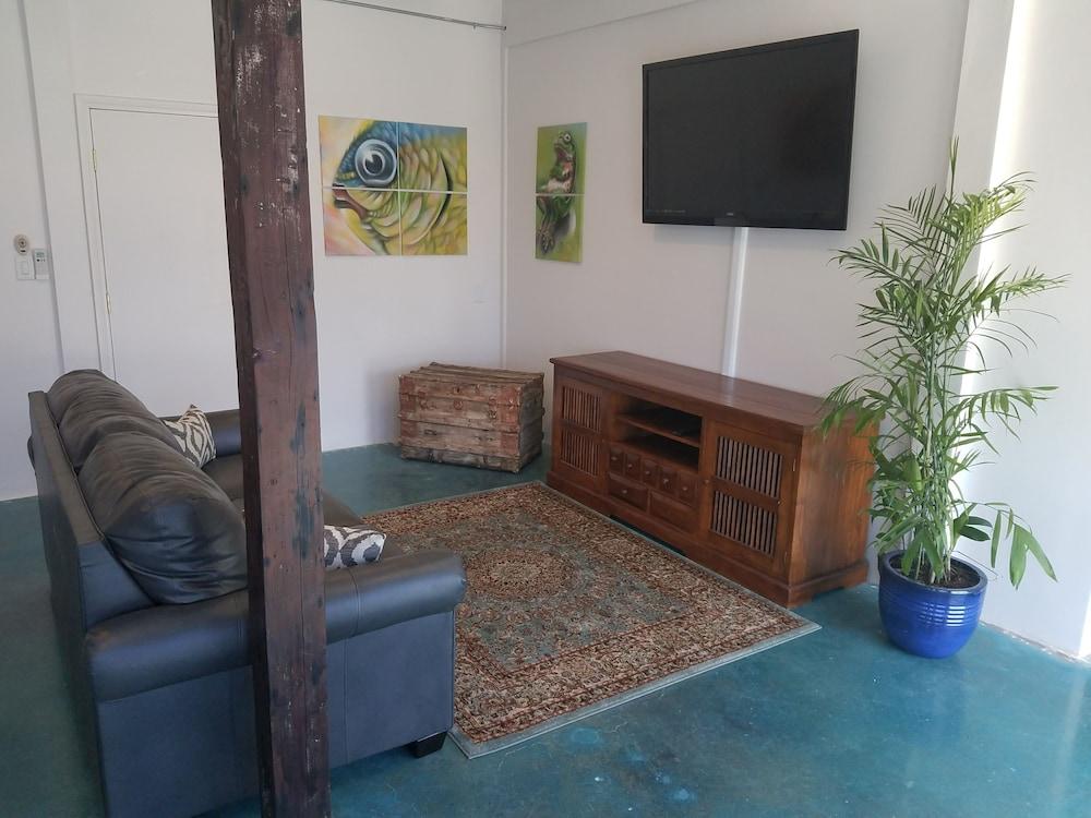 House of Trestles - Hostel photo 59