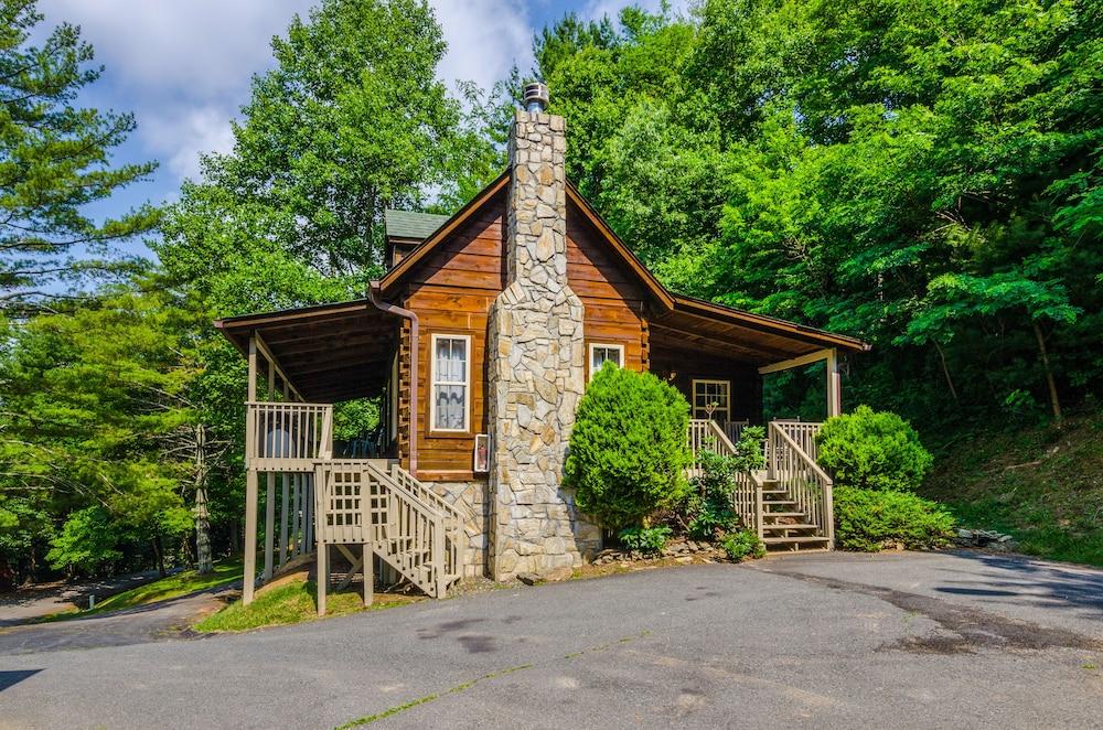 Highland Hills Motel and Cabins – A Master Hosts Resort photo 10