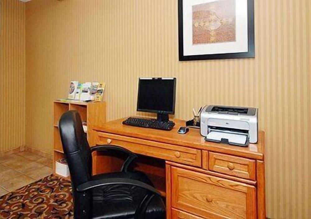 Sleep Inn & Suites Ronks - Lancaster Area photo 58