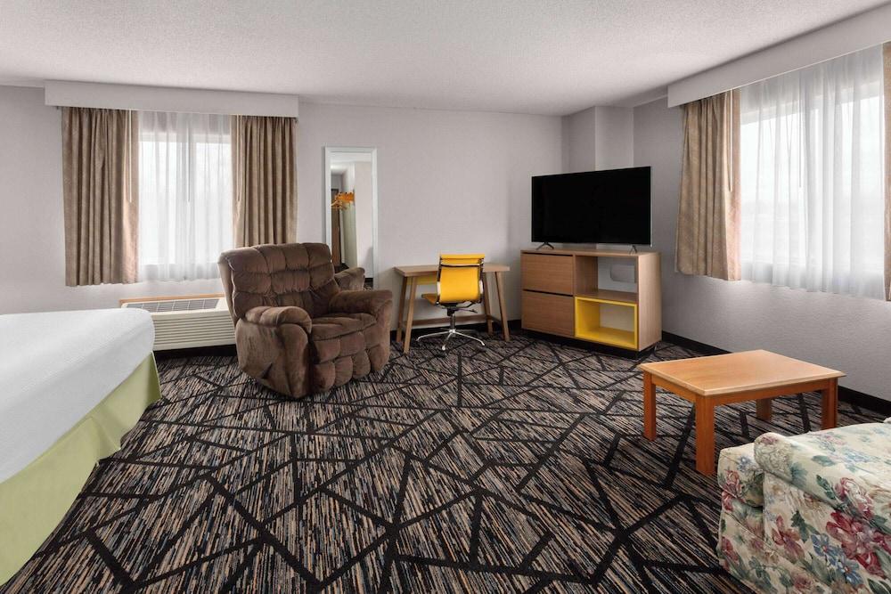 Days Inn by Wyndham Ogallala photo 12
