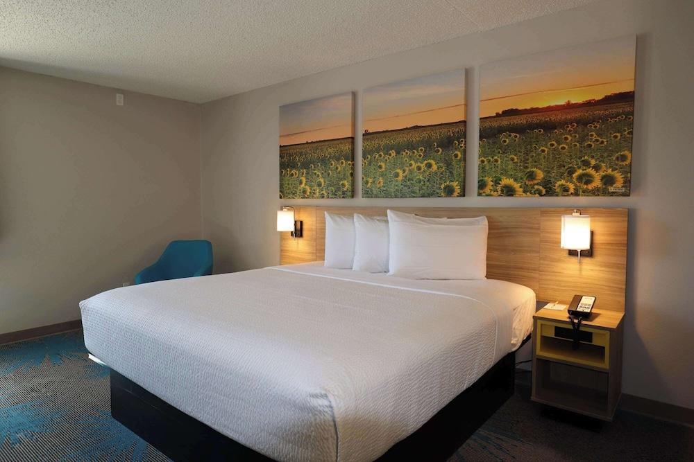Days Inn by Wyndham Mandan Bismarck Area photo 30