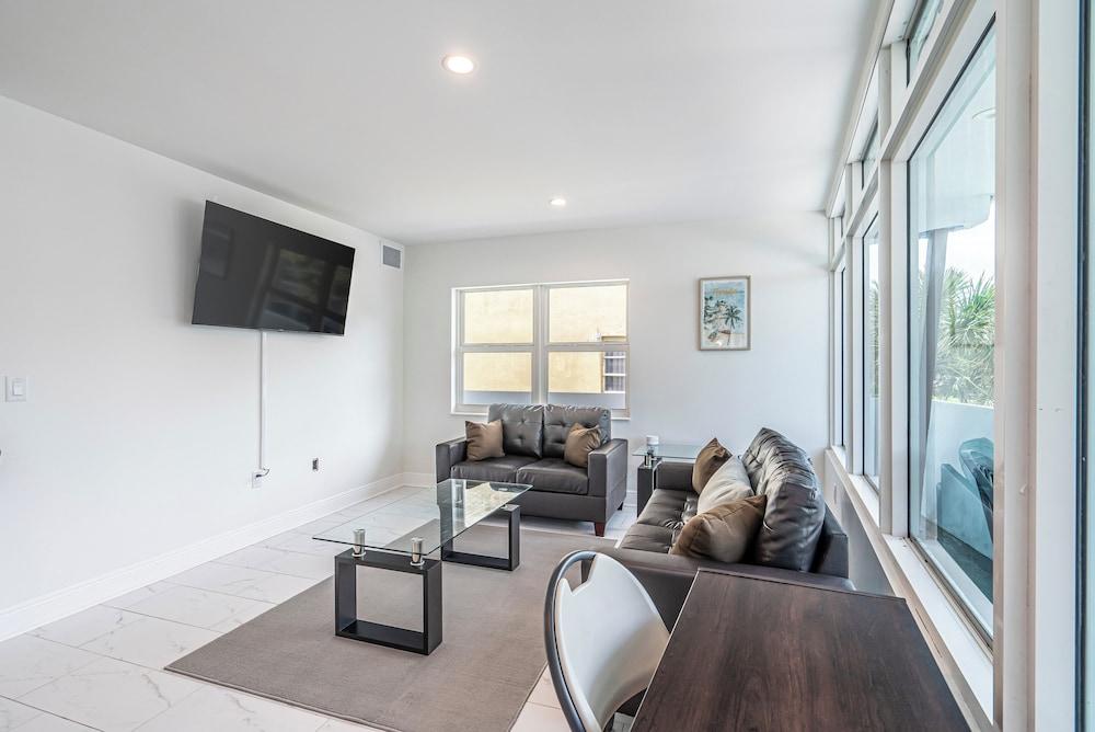BeachSide 9th Residences photo 88