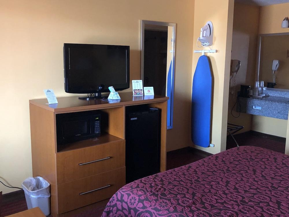 Days Inn by Wyndham Franklin photo 7