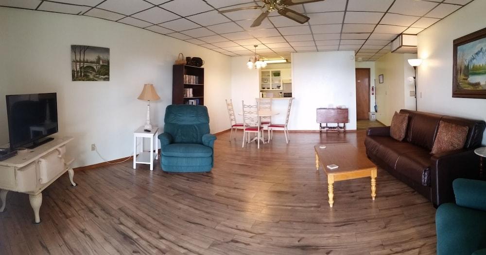 Pointe West Resort Motel photo 9