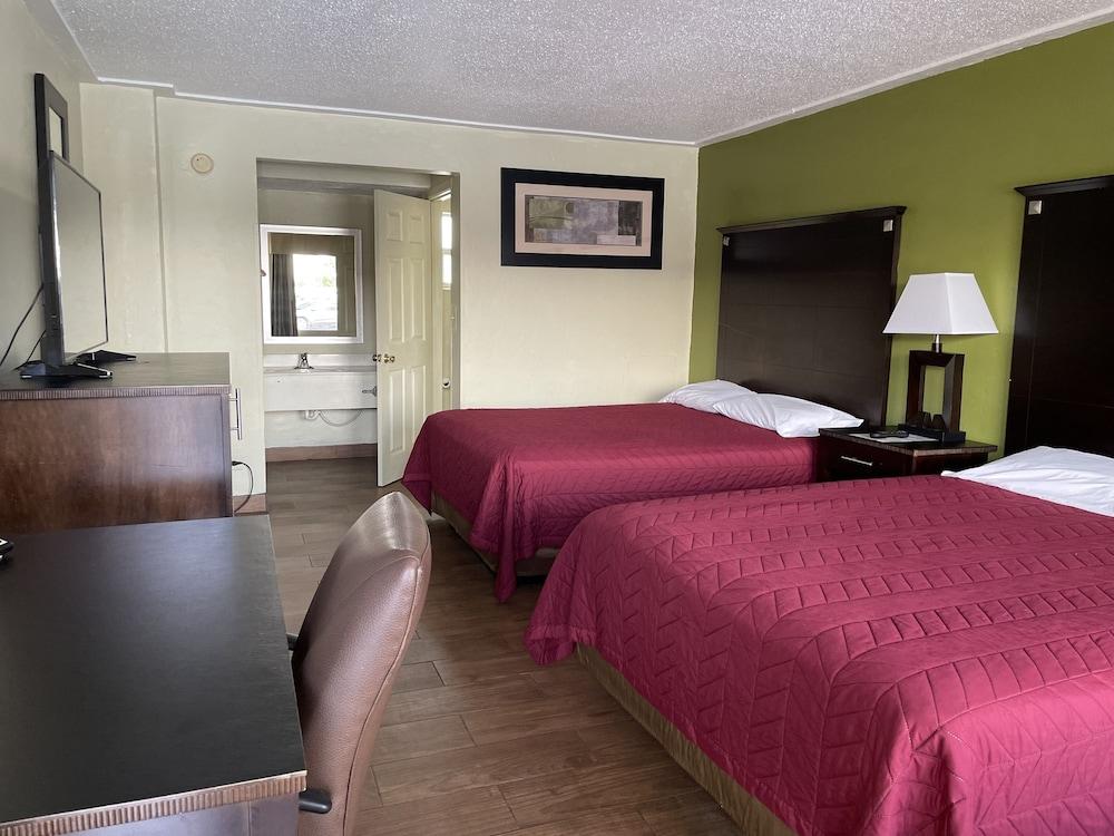 Driftwood Inn photo 7