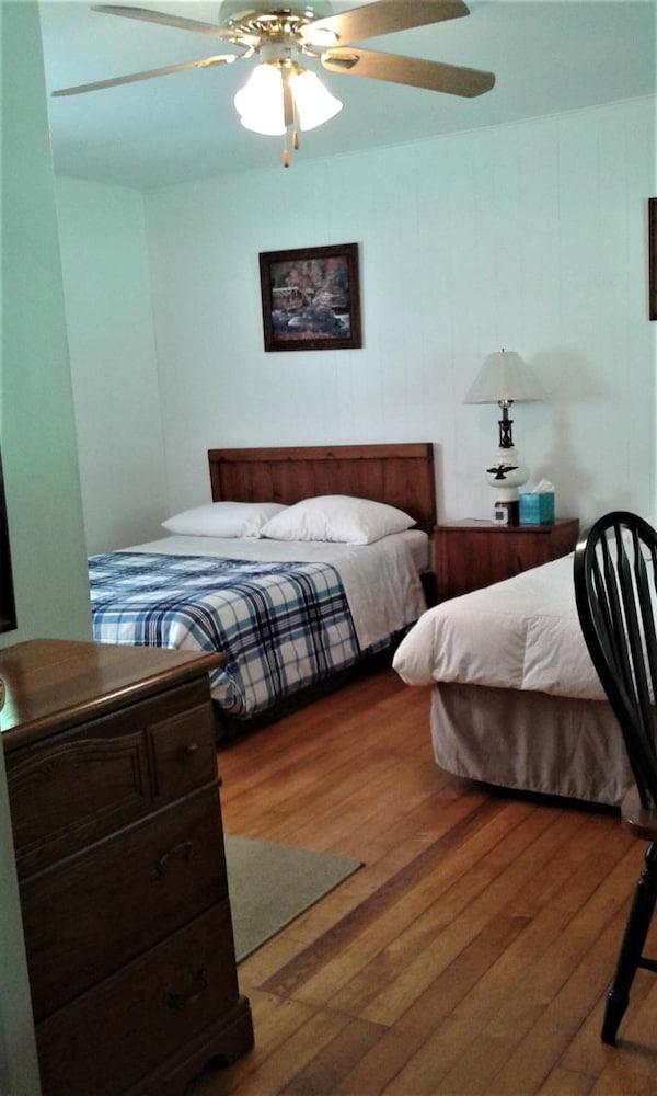 Black Bear Lodge photo 13