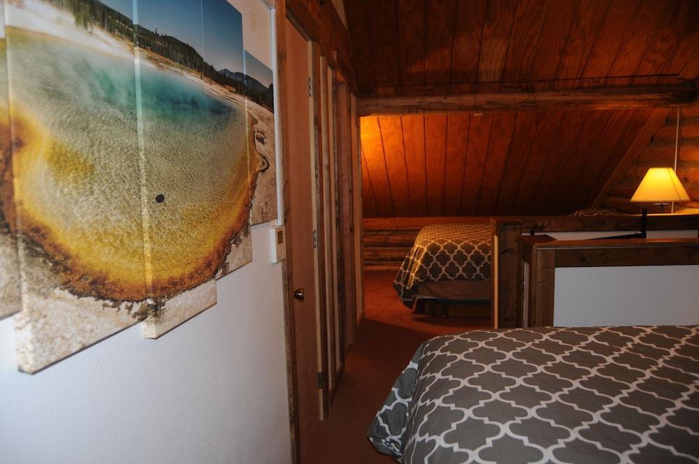 Yellowstone Motel - Adults Only photo 8