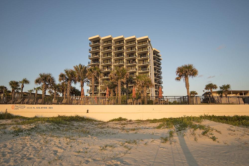 Nautilus Inn photo 100
